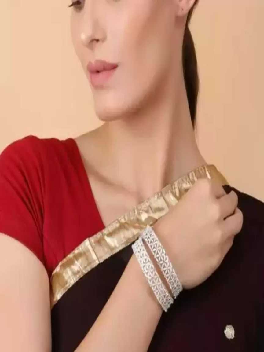 gold_bangles-bangles-